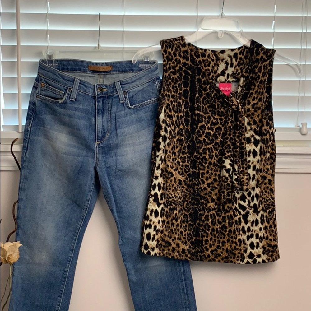 A pair of Joe’s Jeans (high waisted) & Leopard Top
